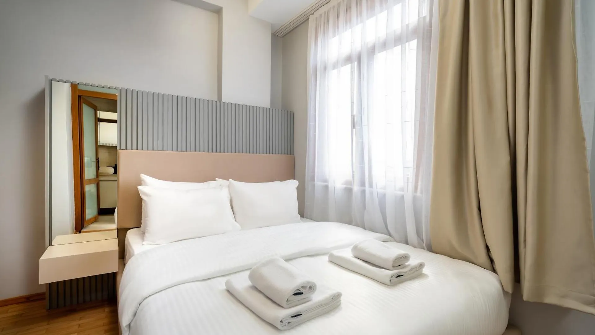 Urban Quarters - Guemuessuyu Aparthotel Istanbul